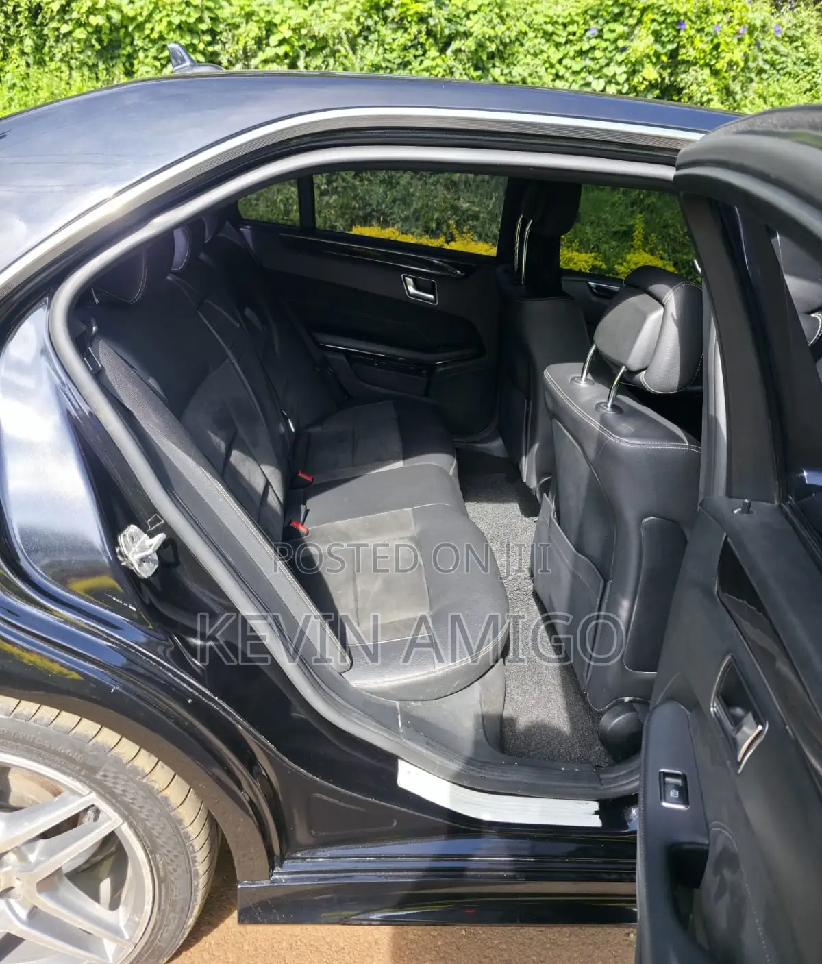 Mercedes-Benz E220 2016 Black