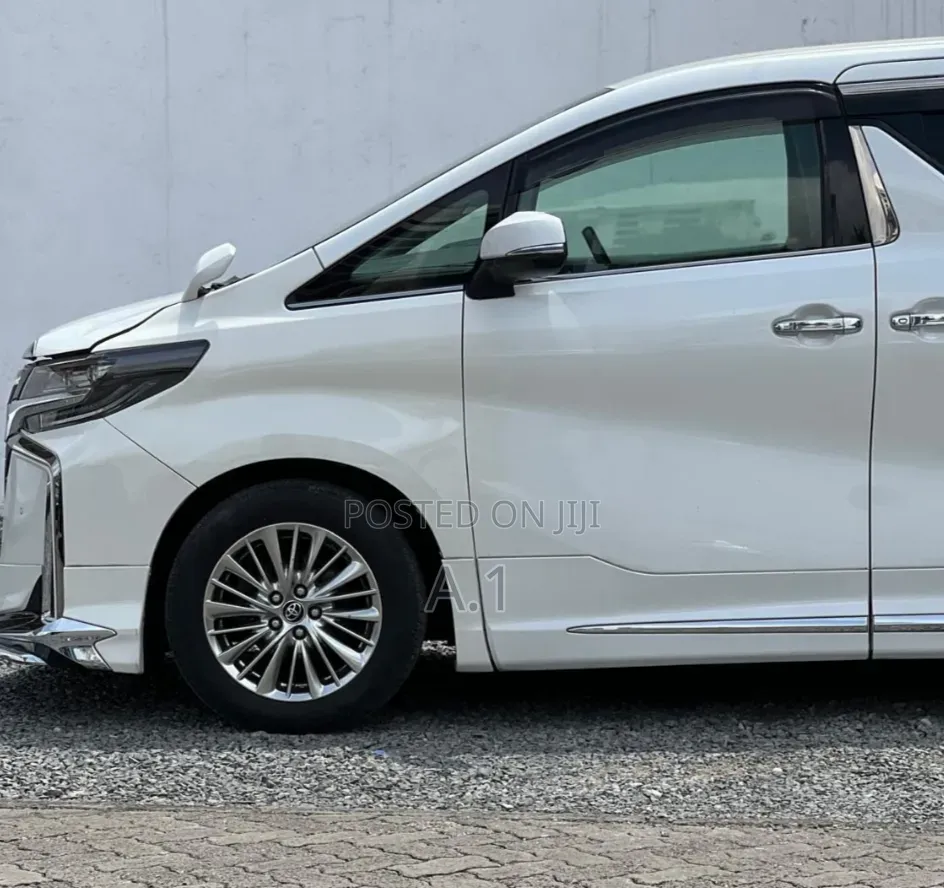 Toyota Alphard 2.5 Petrol FWD 2019 White