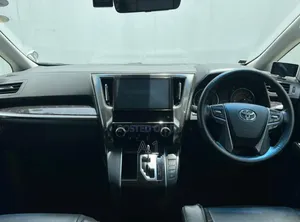 Toyota Alphard 2.5 Petrol FWD 2019 White