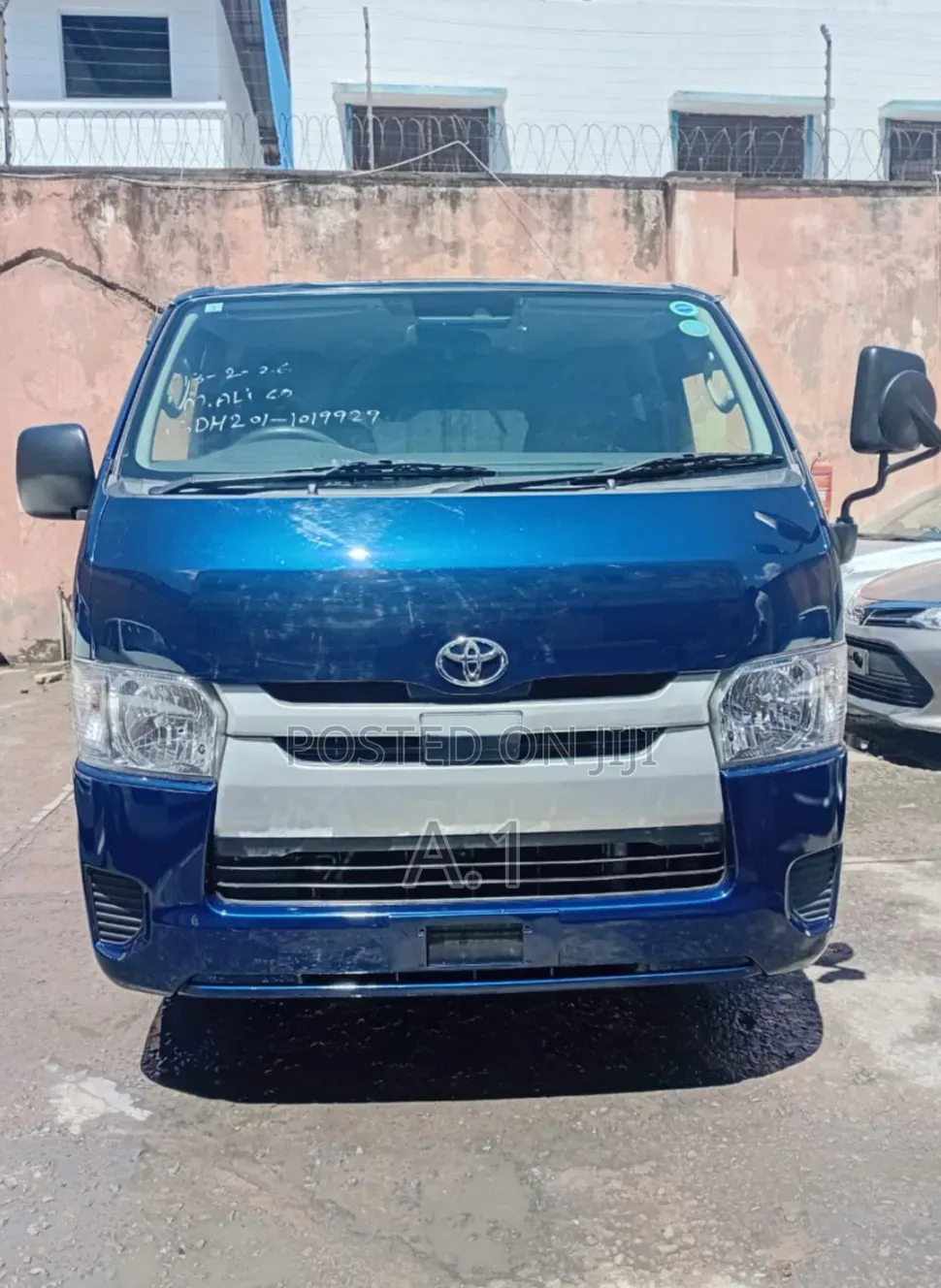 Toyota HiAce 2019 Blue