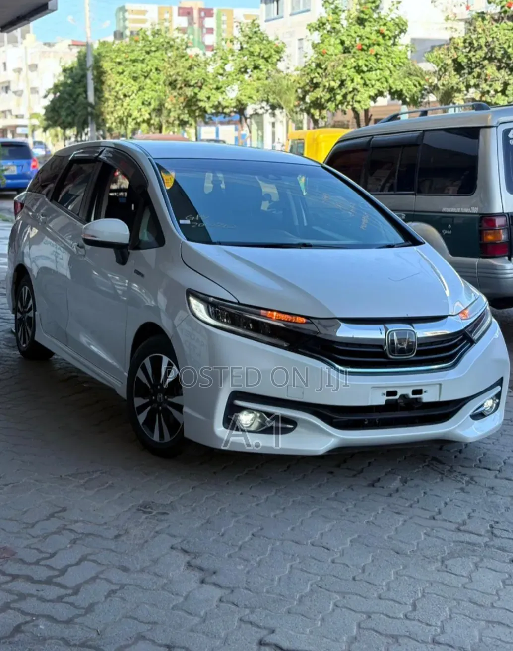 Honda Fit Shuttle 1.5 Hybrid 2WD 2019 White