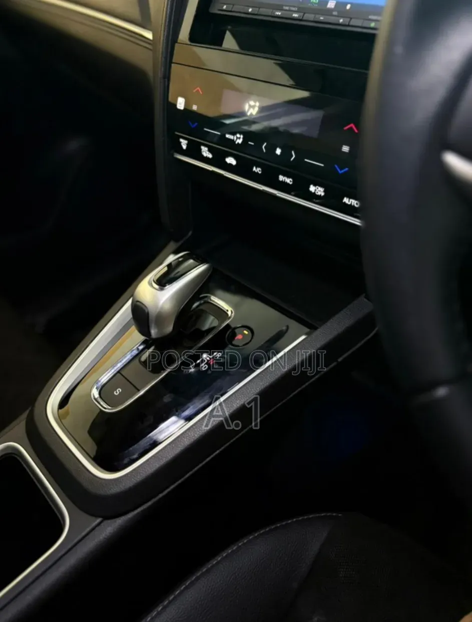 Honda Fit Shuttle 1.5 Hybrid 2WD 2019 White
