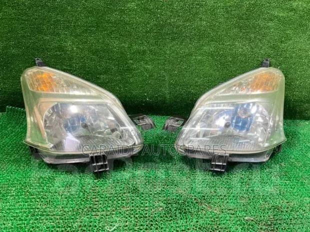 Ractis 2007/2008 Headlights - main view