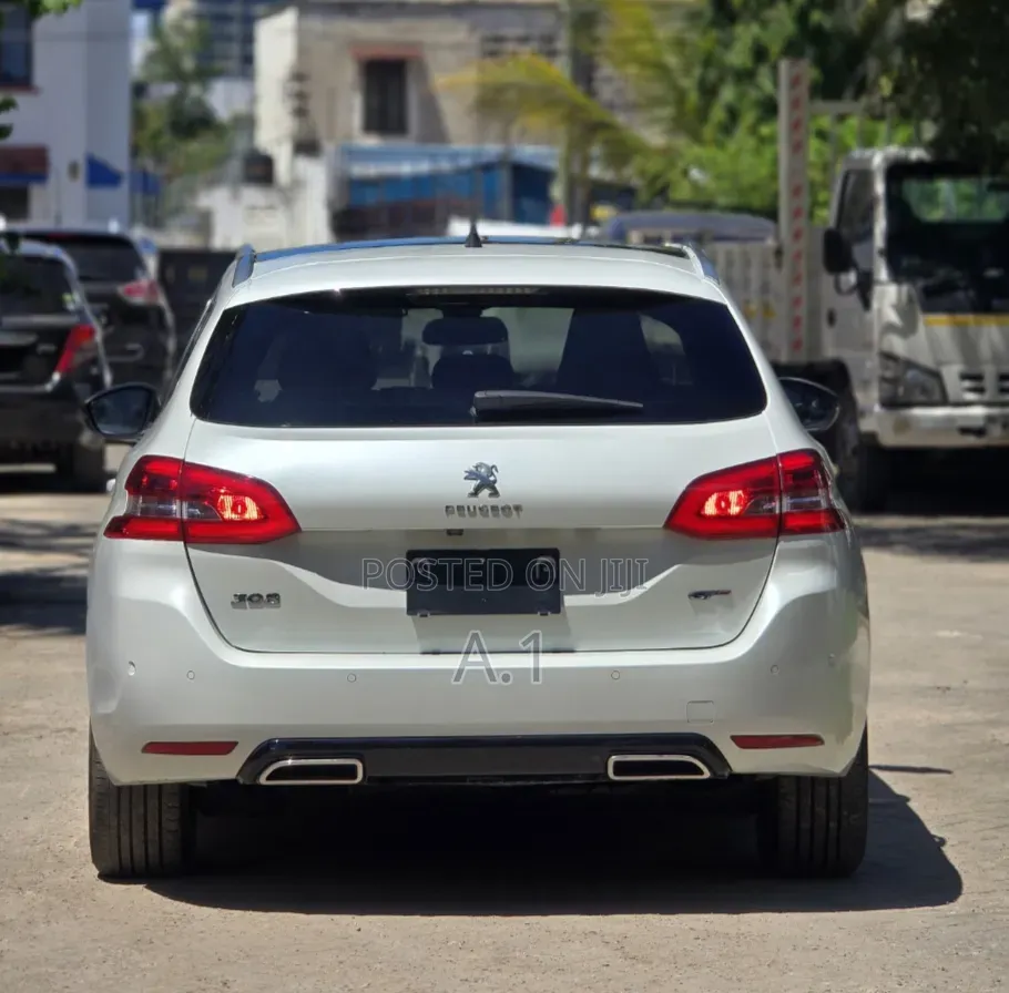 Peugeot 308 2019 White