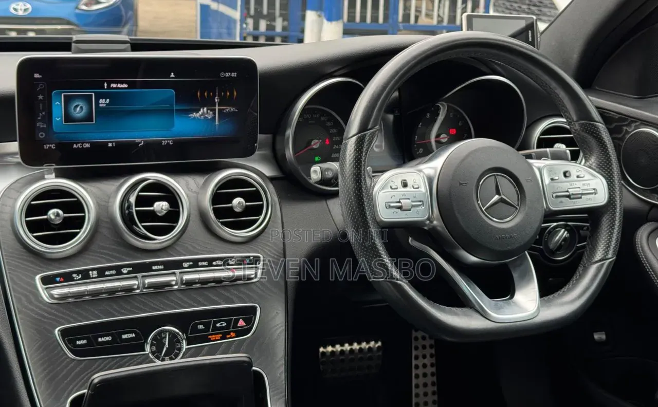 Mercedes-Benz C200 2019 Black