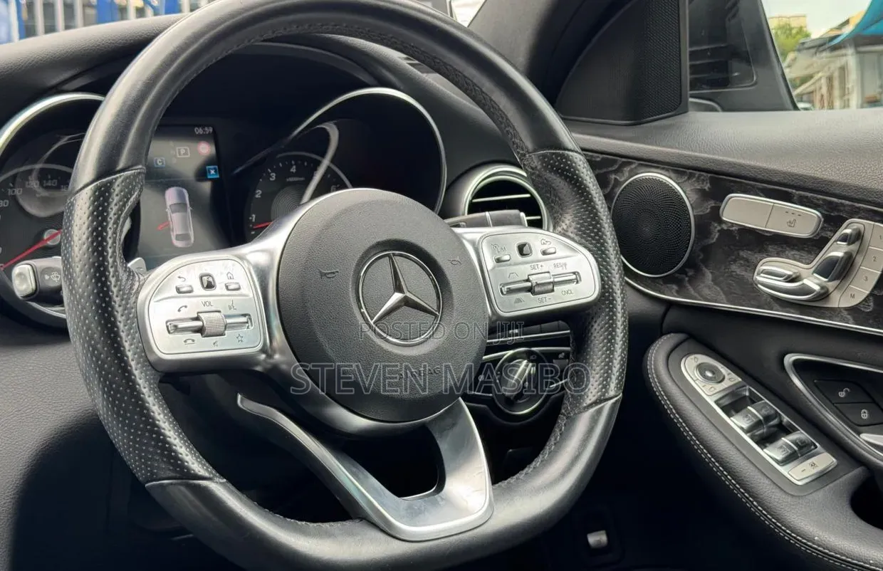 Mercedes-Benz C200 2019 Black