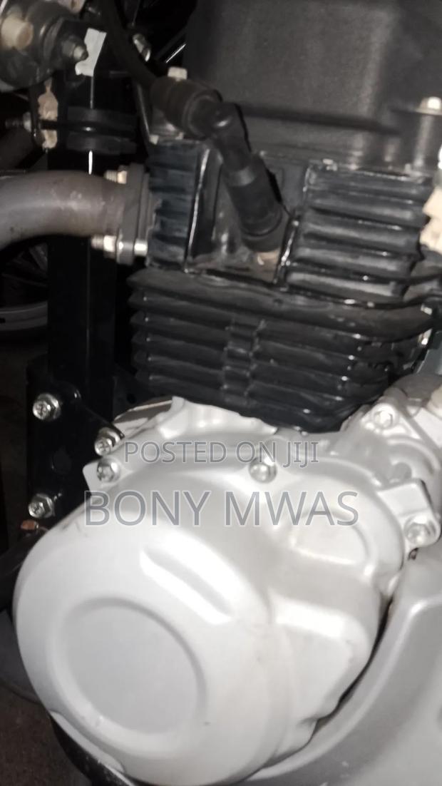 Bajaj Boxer 150 UG 2025 Black - thumbnail 8