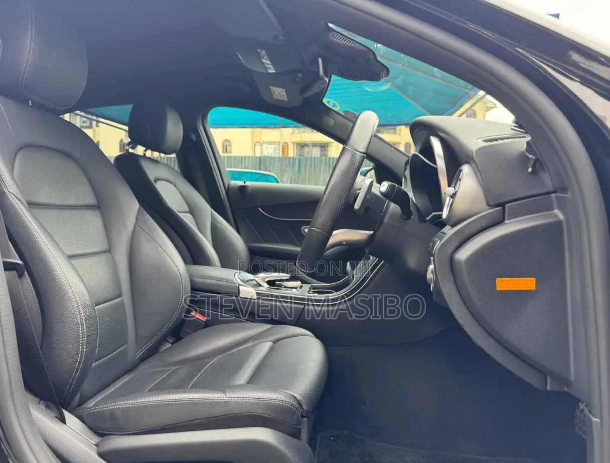 Mercedes-Benz C200 2019 Black