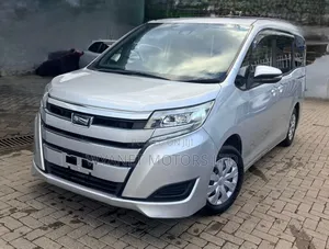 Toyota Noah 2019 Silver