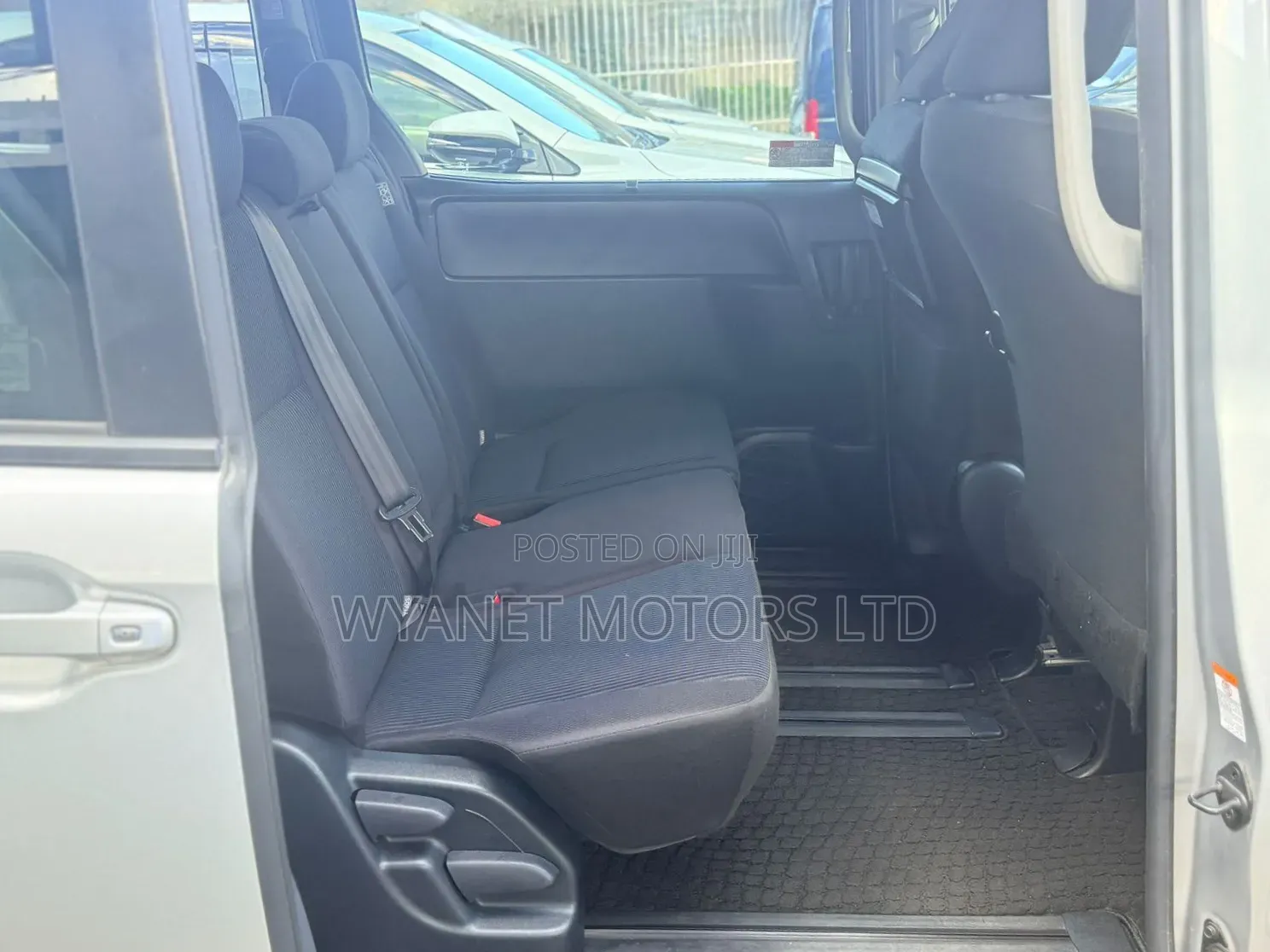 Toyota Noah 2019 Silver