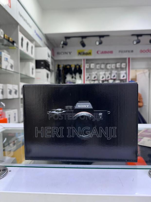 Sony A7 Iv With 28 -70mm - thumbnail 2