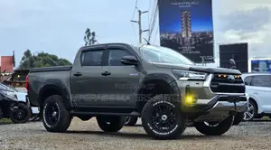 Toyota Hilux 2021 Green