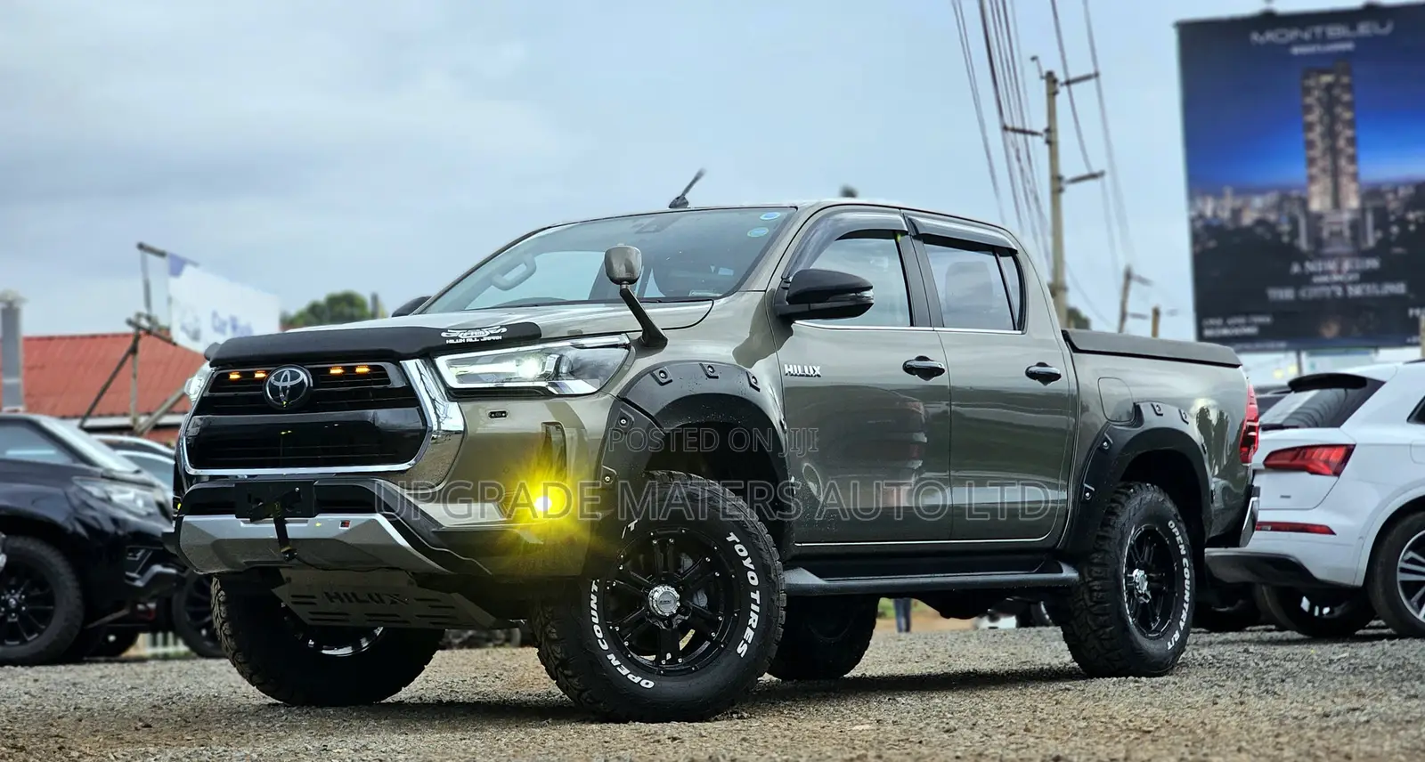 Toyota Hilux 2021 Green
