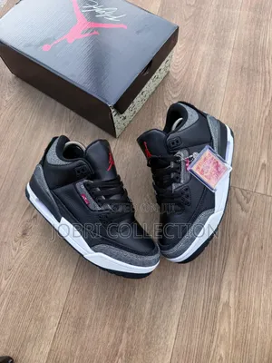 Levi's X Air Jordan 3 Black Denim
Sneakers