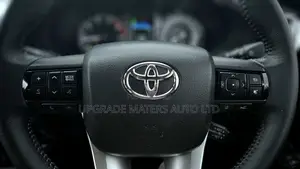 Toyota Hilux 2021 Green