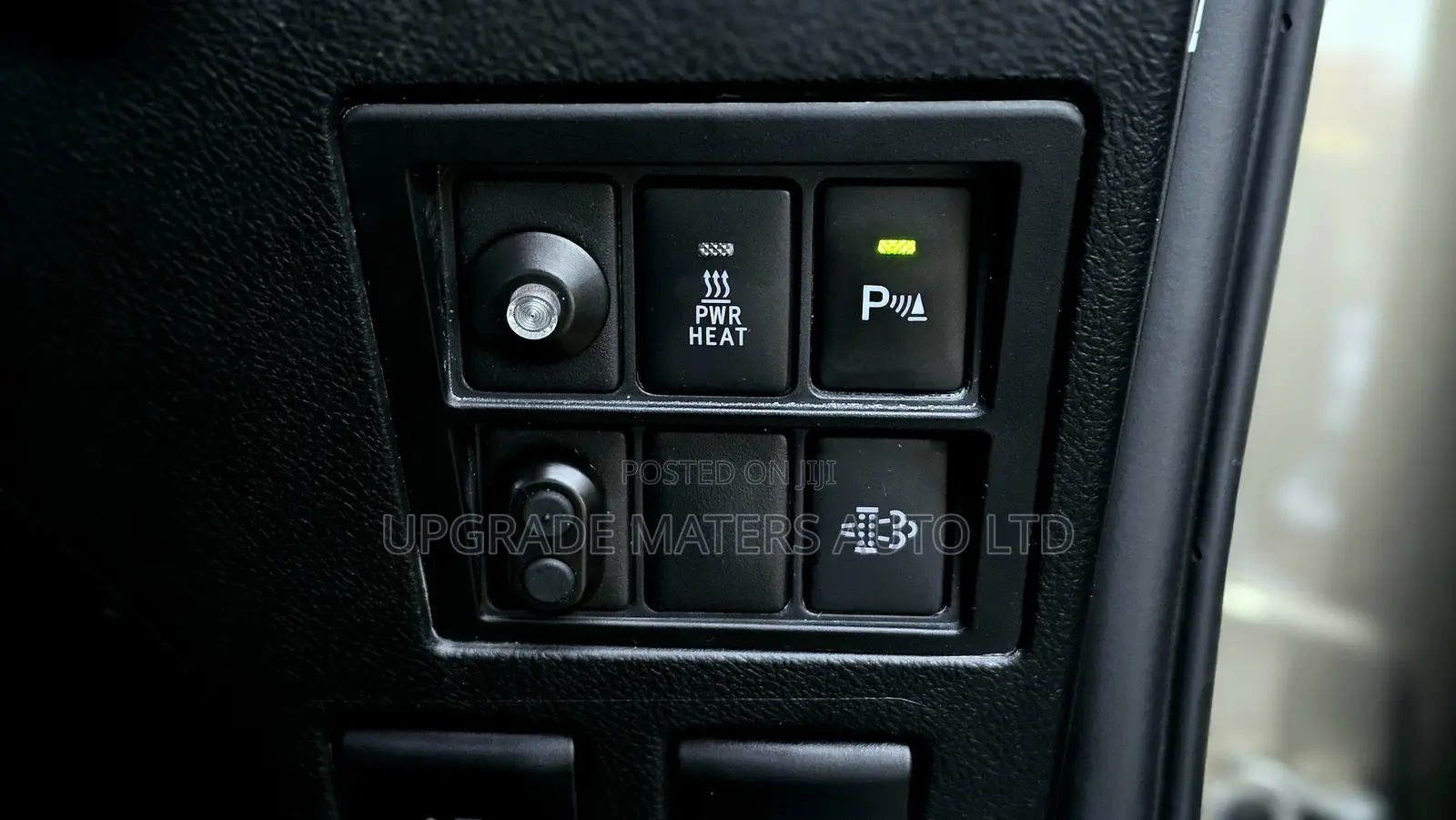 Toyota Hilux 2021 Green