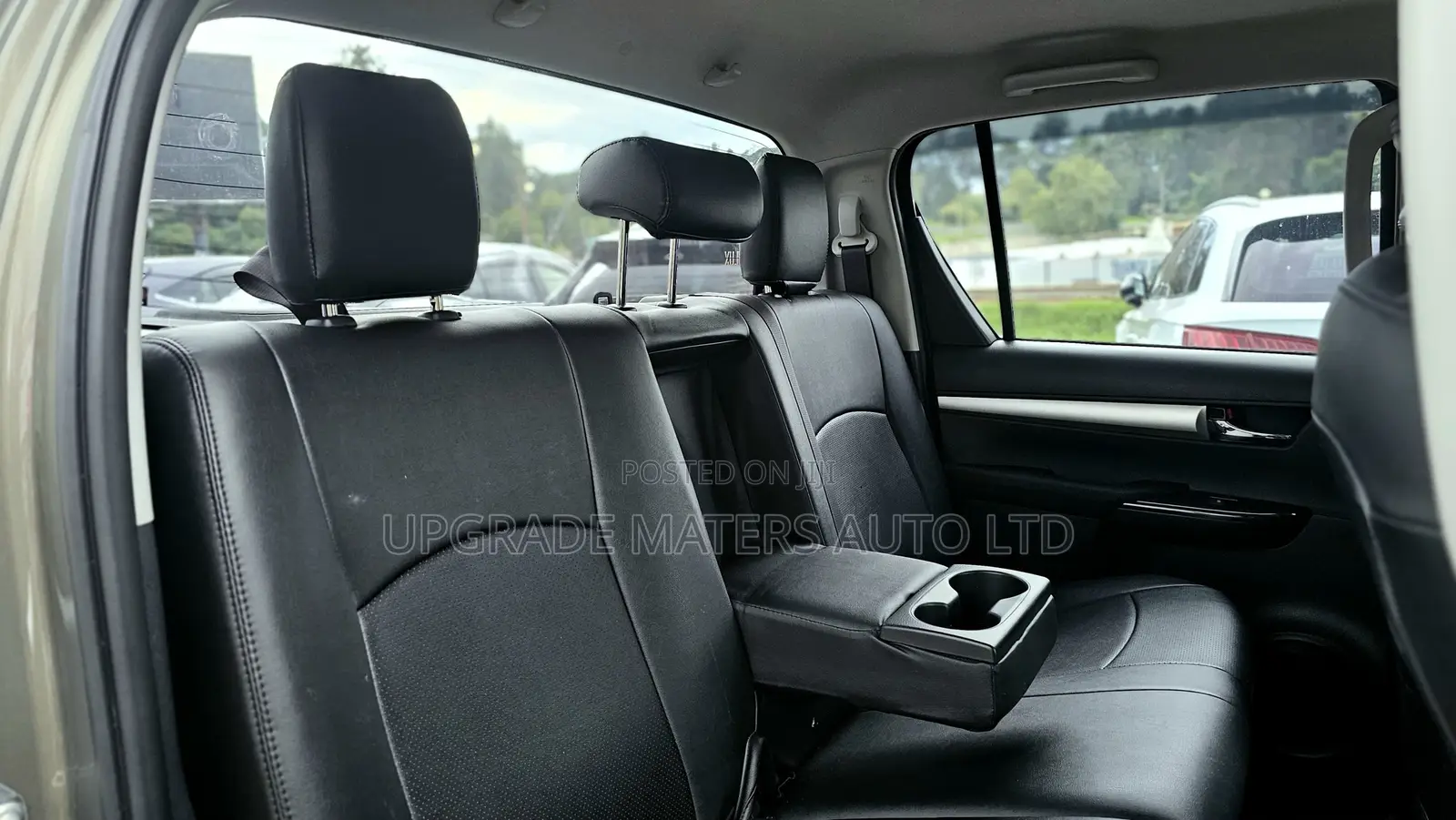 Toyota Hilux 2021 Green
