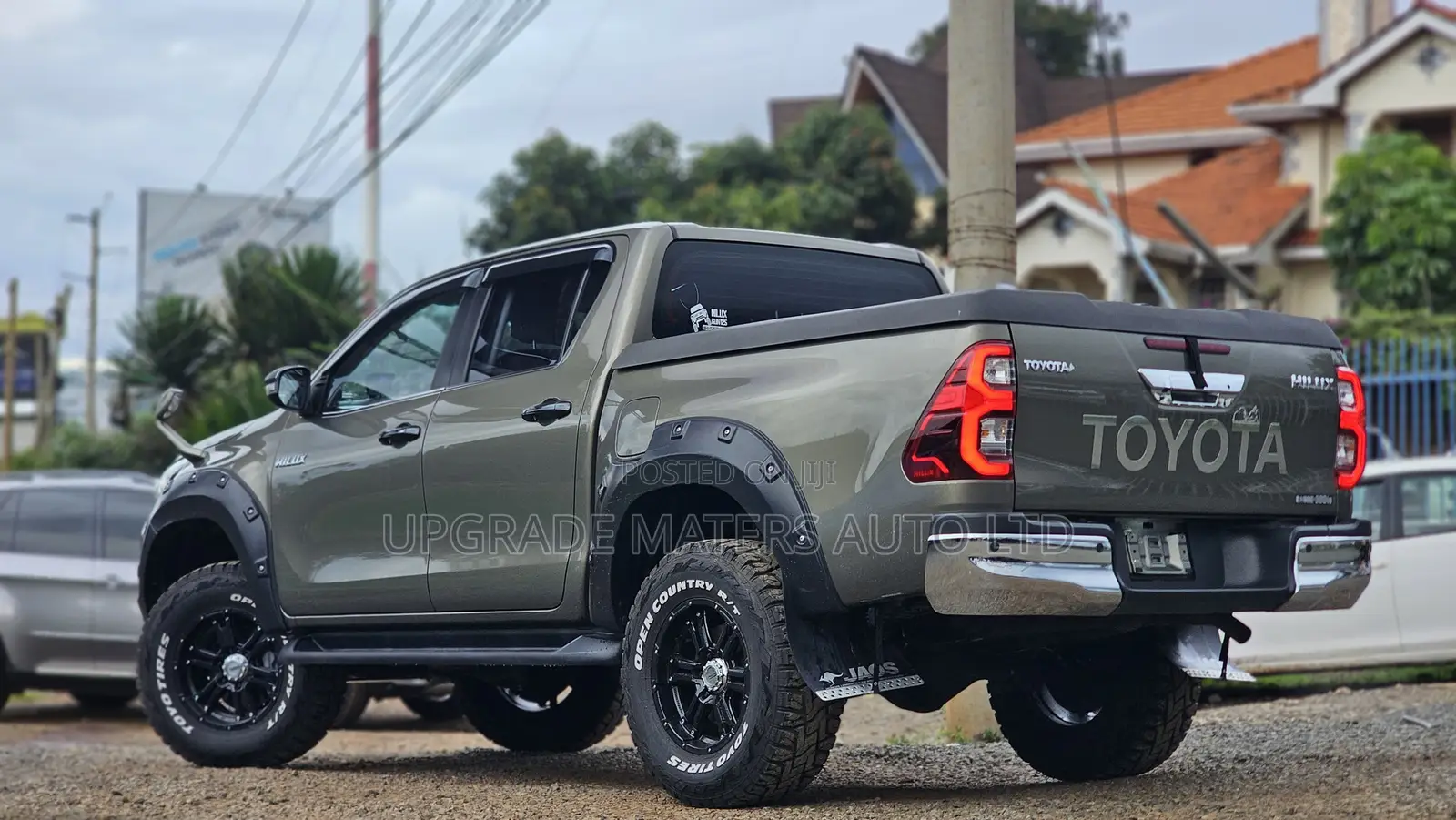 Toyota Hilux 2021 Green