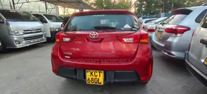 Toyota Auris 2013 Red
