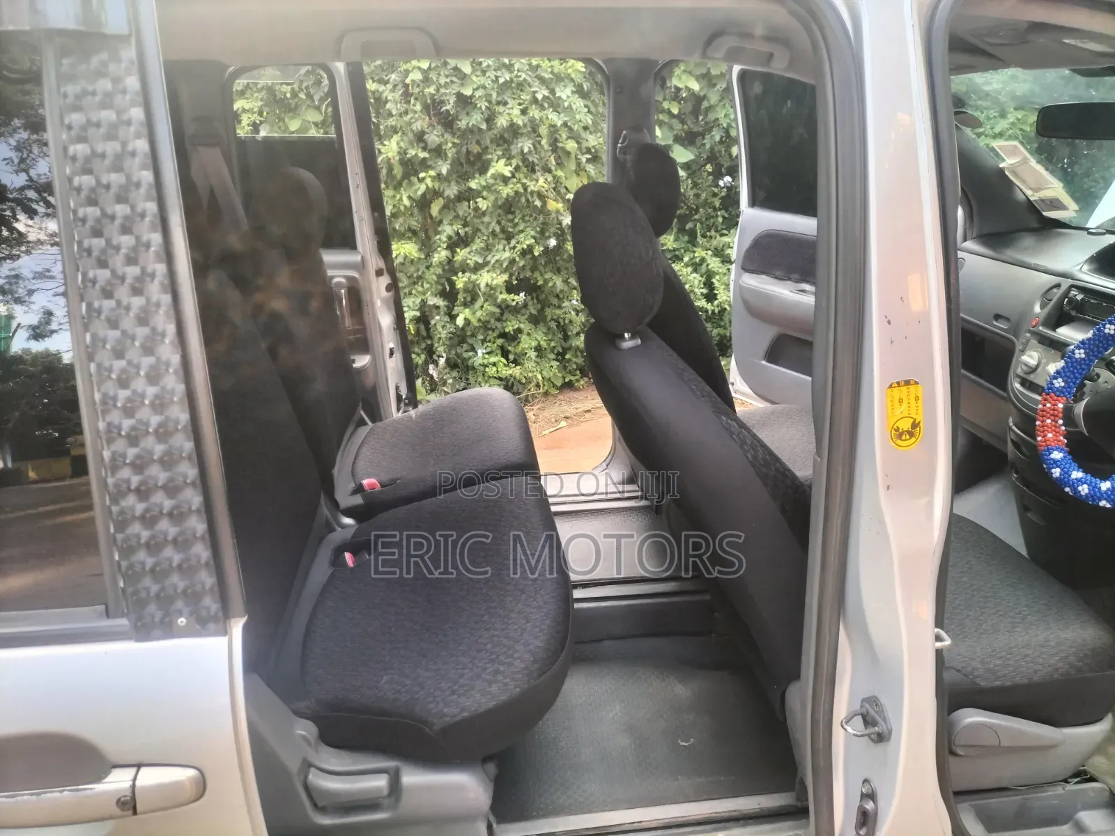 Toyota Sienta 2012 Silver