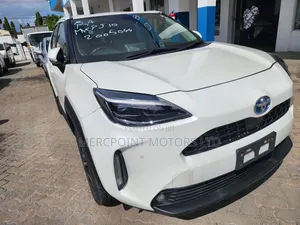 Toyota Yaris Cross 1.5 Hybrid AWD 2021 White