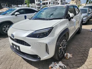 Toyota Yaris Cross 1.5 Hybrid AWD 2021 White