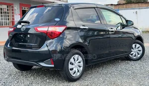 Toyota Vitz 1.0 FWD 5dr 2019 Black