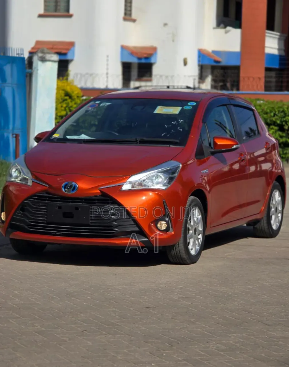 Toyota Vitz 1.5 FWD Hybrid 5dr 2019 Orange