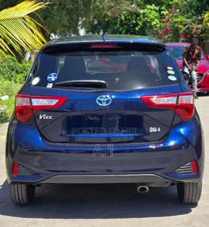 Toyota Vitz 1.5 FWD Hybrid 5dr 2019 Blue