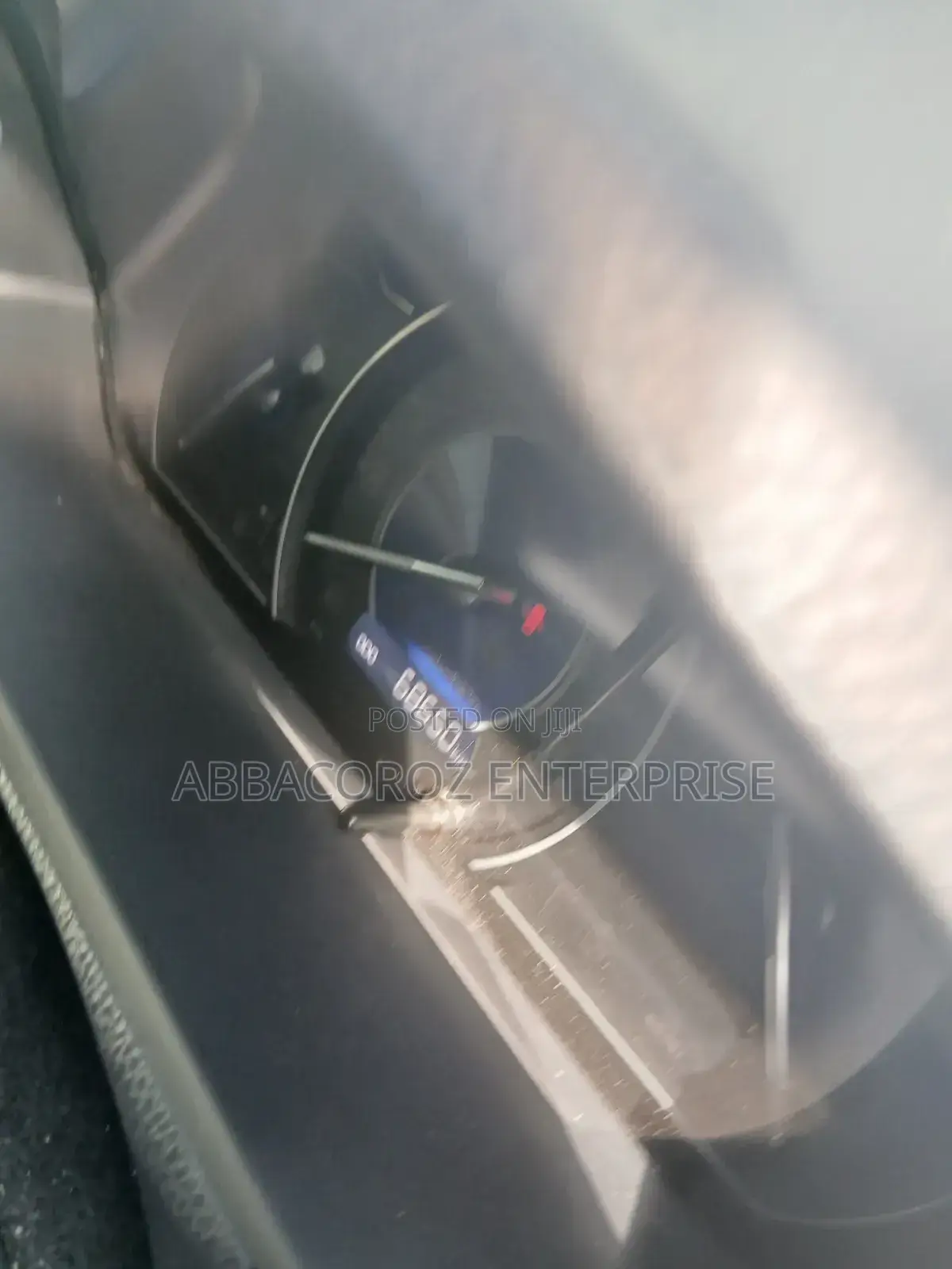 Toyota Noah 1.8 FWD Hybrid (7 seater) 2019