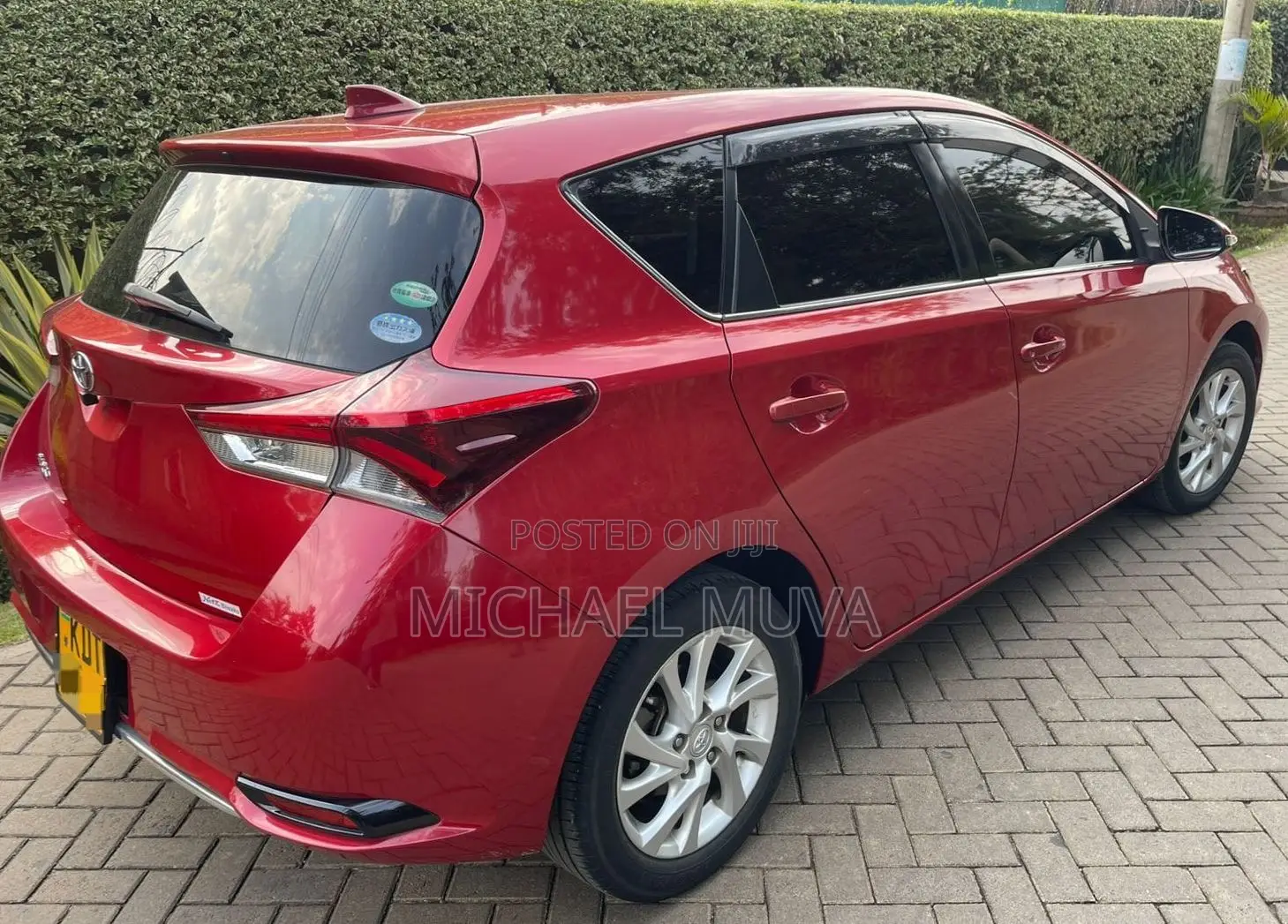 Toyota Auris 2017 Red