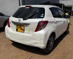 Toyota Vitz 1.3 FWD 5dr 2014 Pearl