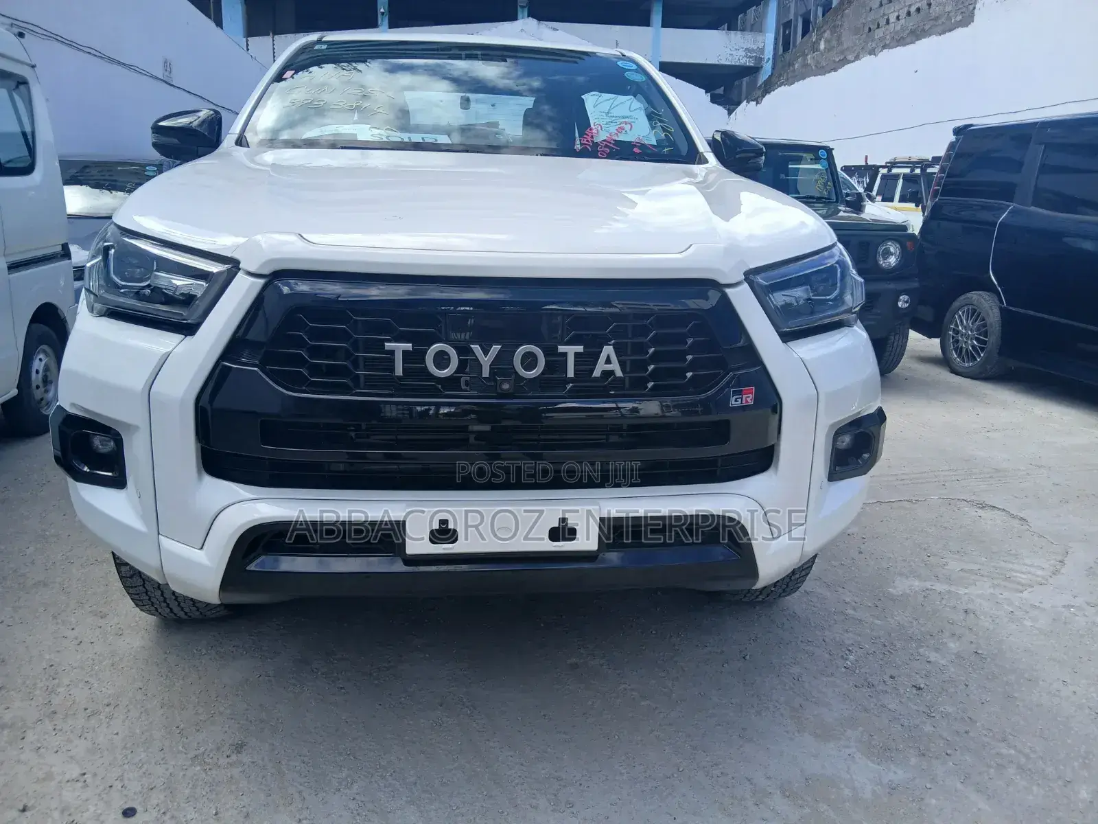 Toyota Hilux Revo Double Cab Deisel 2.4 AWD 2021 White