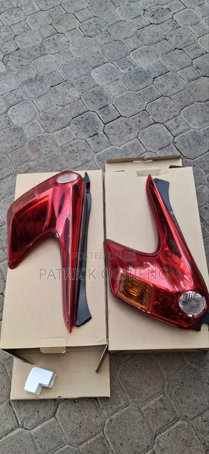 Nissan Juke Ex-Japan Taillights 2010-2013