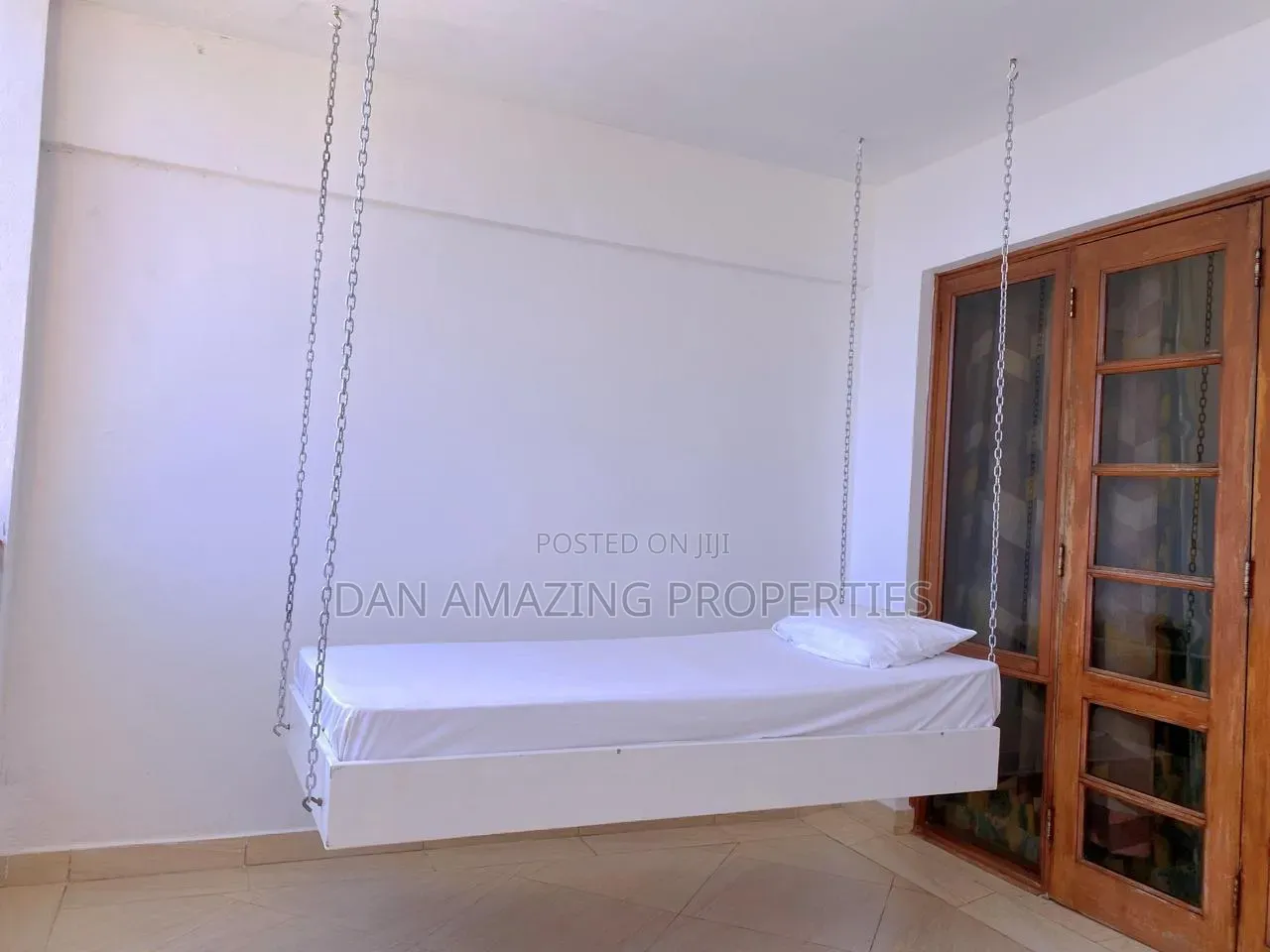 2 Bedrooms Mombasa Shanzu for Daily Rent Beach Front
