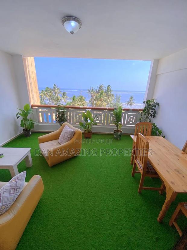 2 Bedrooms Mombasa Shanzu for Daily Rent Beach Front - thumbnail 8