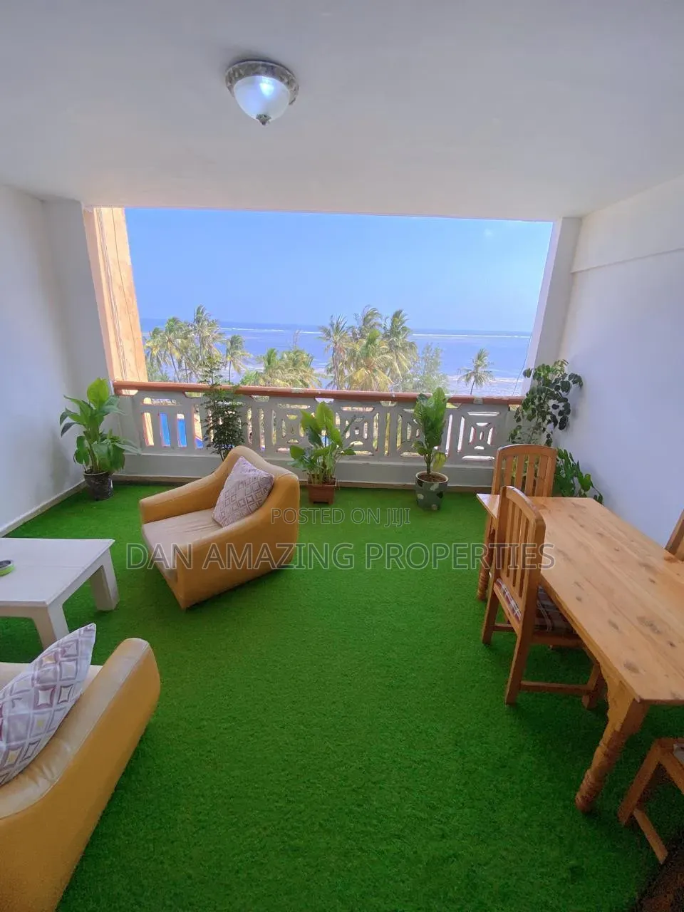 2 Bedrooms Mombasa Shanzu for Daily Rent Beach Front