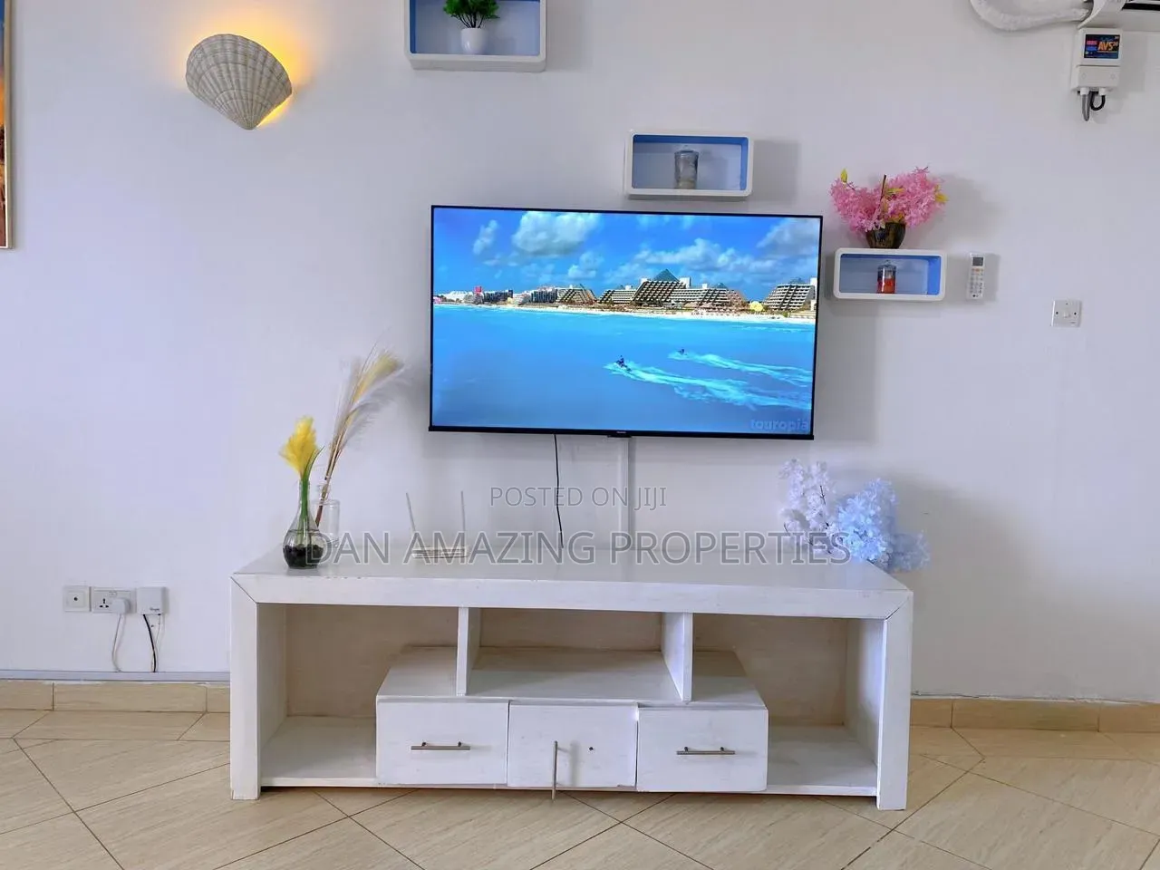 2 Bedrooms Mombasa Shanzu for Daily Rent Beach Front