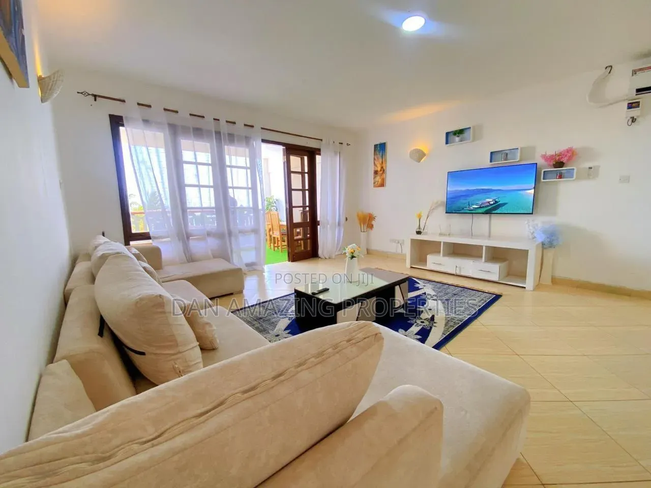 2 Bedrooms Mombasa Shanzu for Daily Rent Beach Front