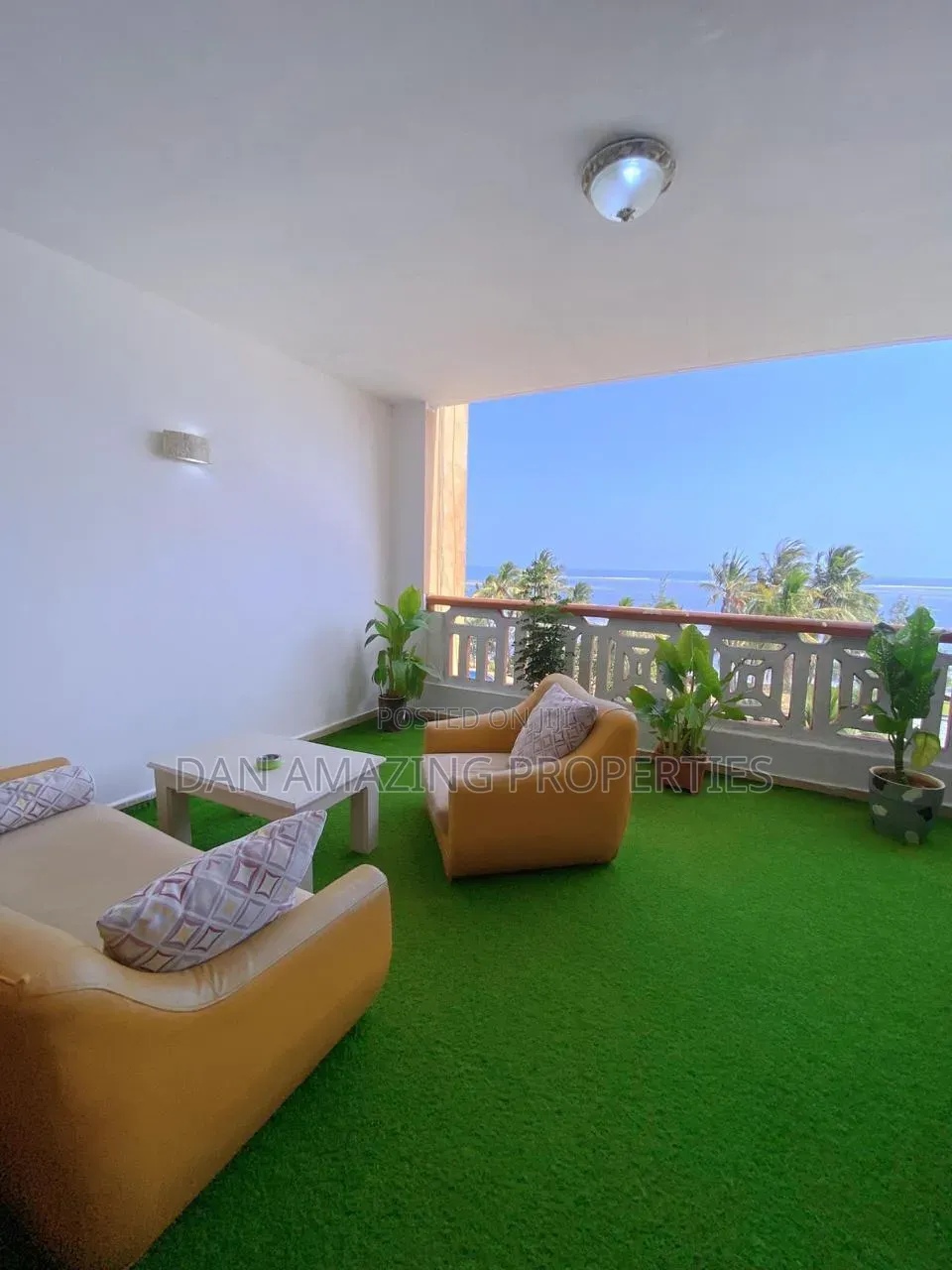 2 Bedrooms Mombasa Shanzu for Daily Rent Beach Front