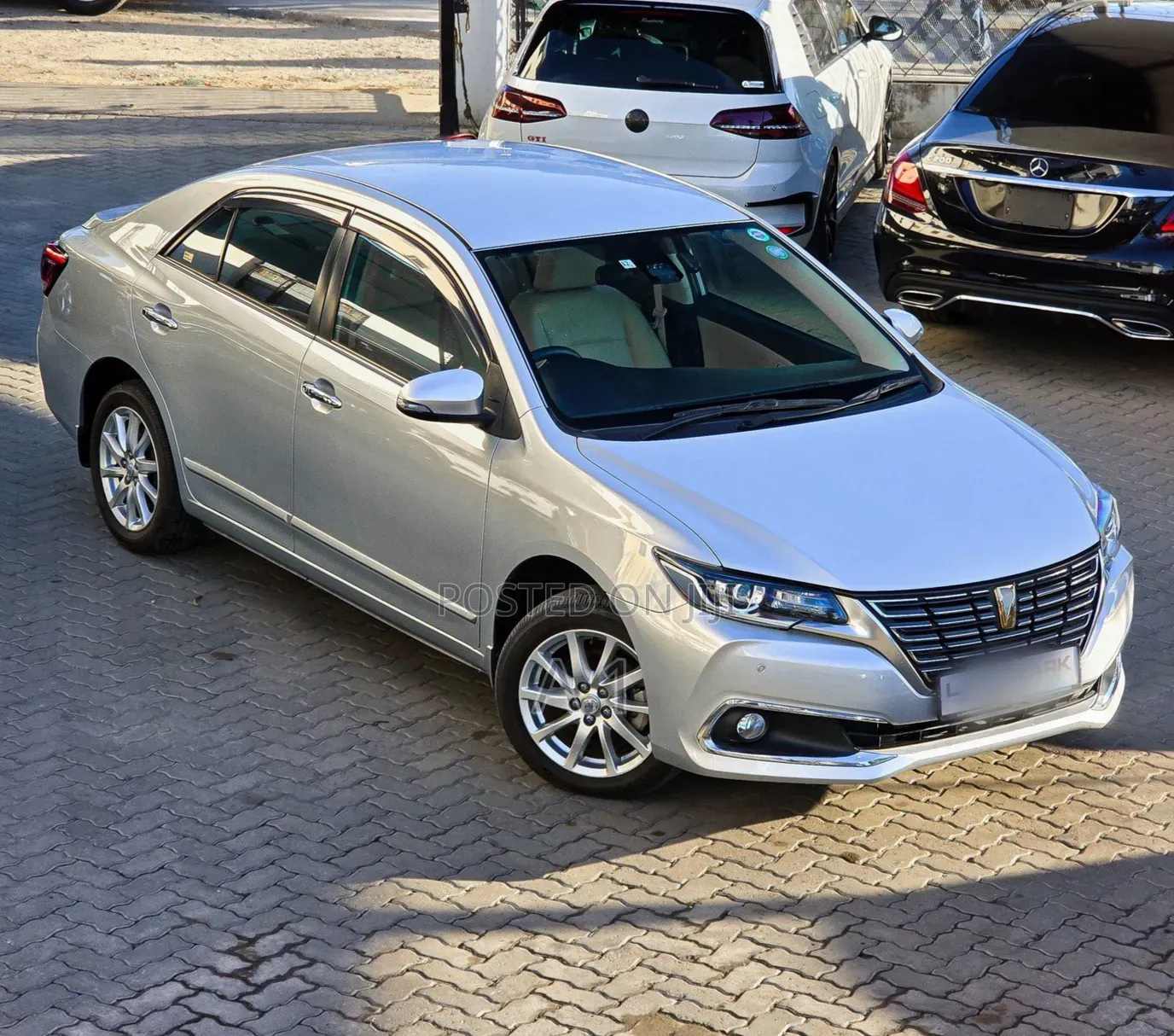 Toyota Premio 2.0 FWD 2019 Silver
