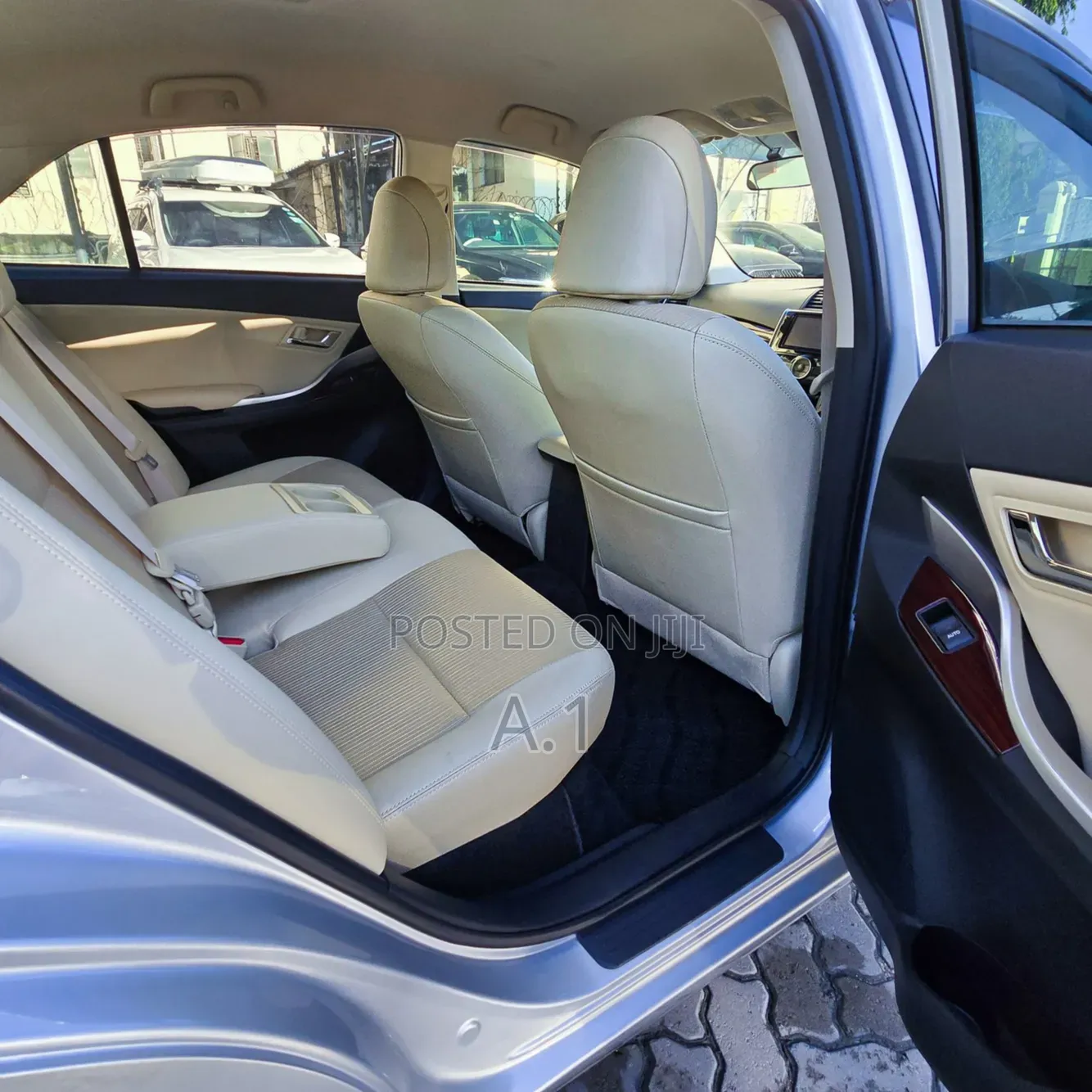 Toyota Premio 2.0 FWD 2019 Silver