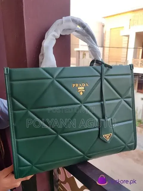 Elegant + Classy Bags