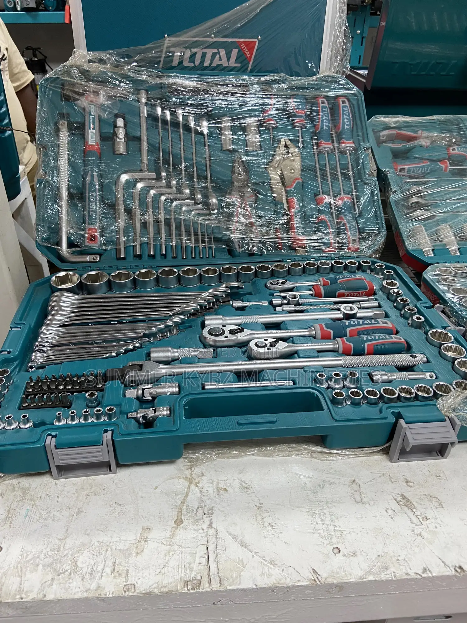 Heavy Duty Mechanical Tool Box (Total 142 Pcs)