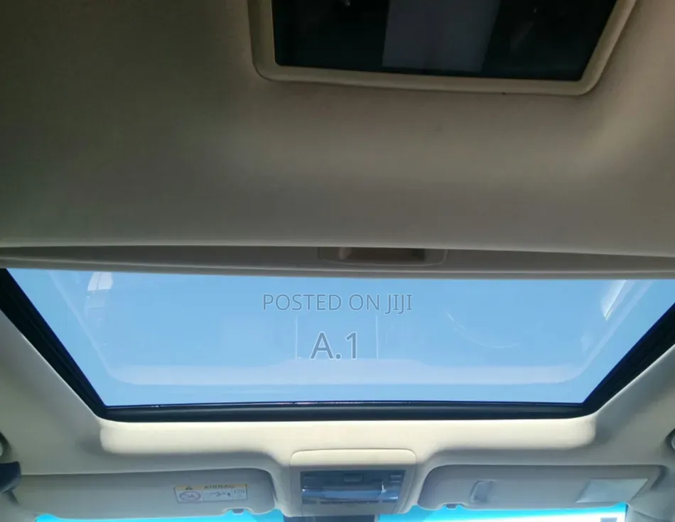 Toyota Land Cruiser 4.6 V8 ZX 2019 Pearl
