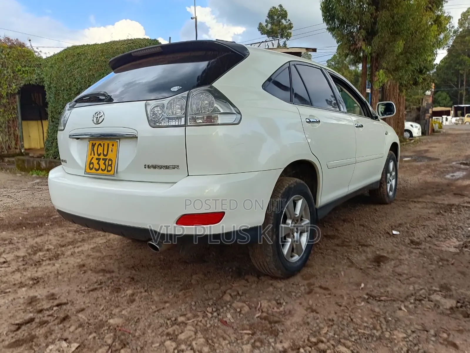Toyota Harrier 2.4 2012 White