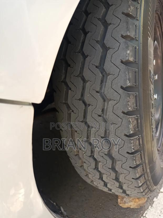 Toyota HiAce 2012 Silver - thumbnail 4