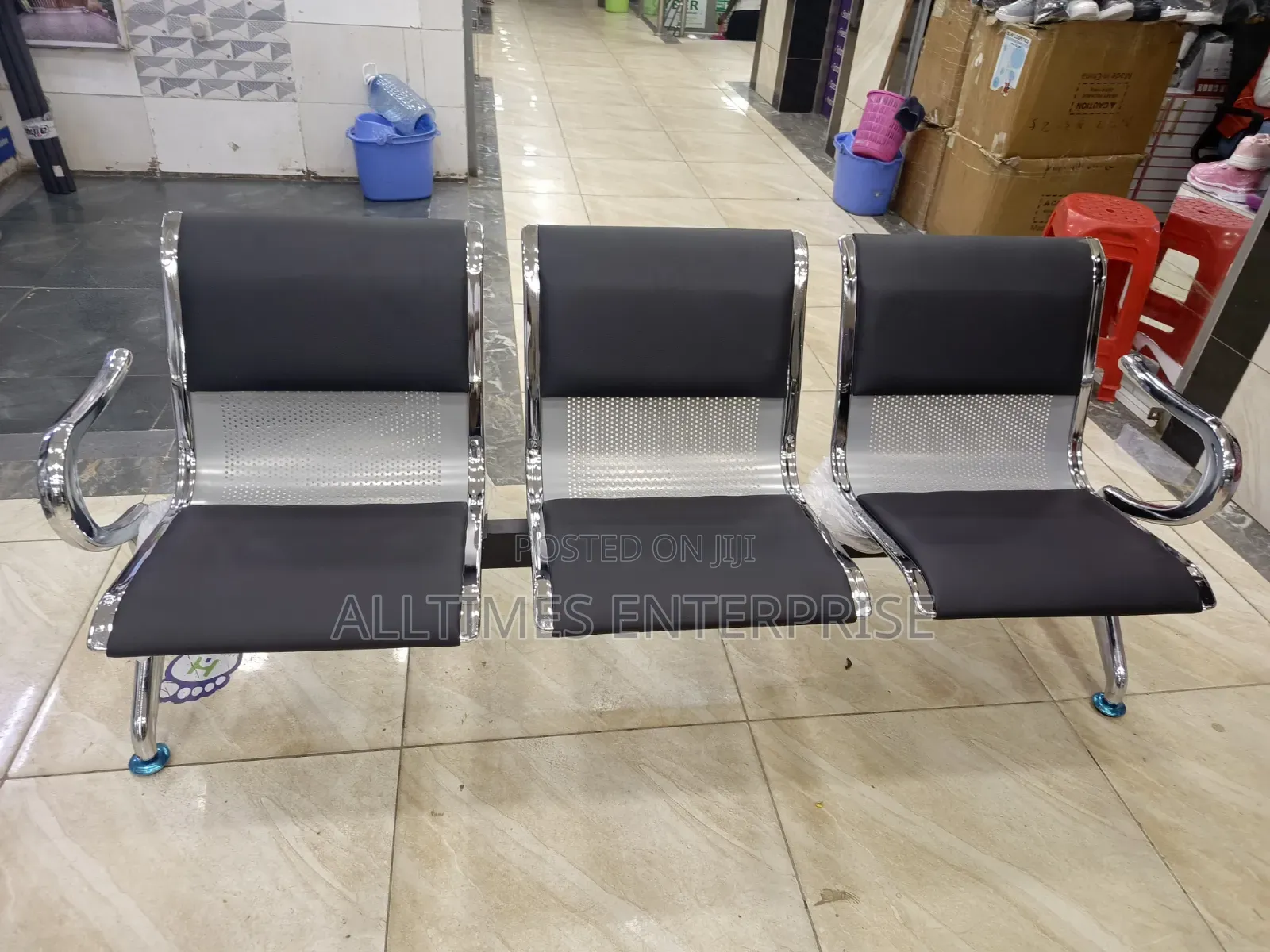 Padded Waiting Bench 3 Seater X2401b