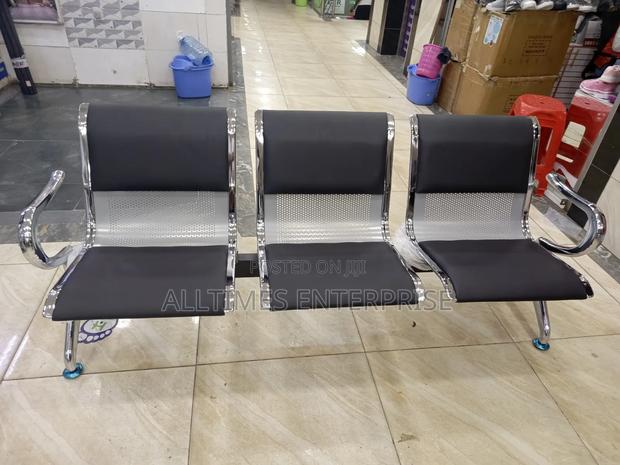 Padded Waiting Bench 3 Seater X2401b