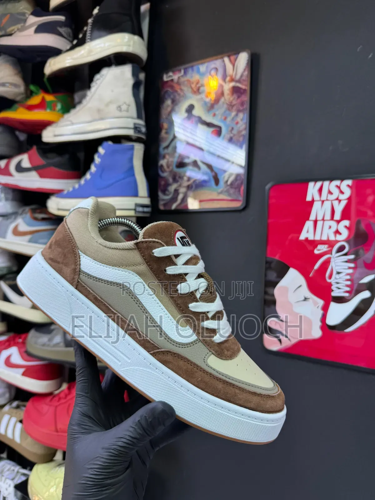 Brown Vans Hylane Nineties.
Sizes : _39 40 41 42 43 44 45